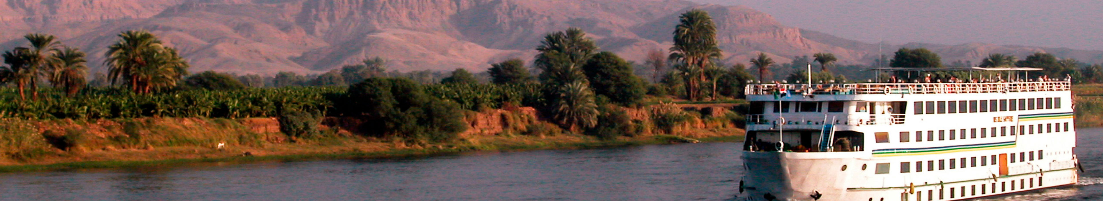 Kreuzfahrtschiff auf dem Nil