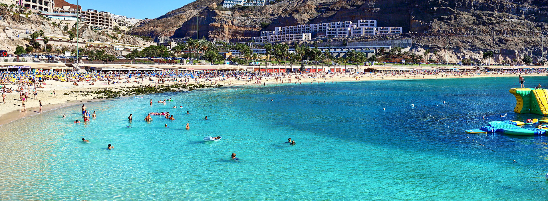 Beim Klicken wird man auf eine Seite mit Badeurlaub-Angebote für November weitergeleitet.