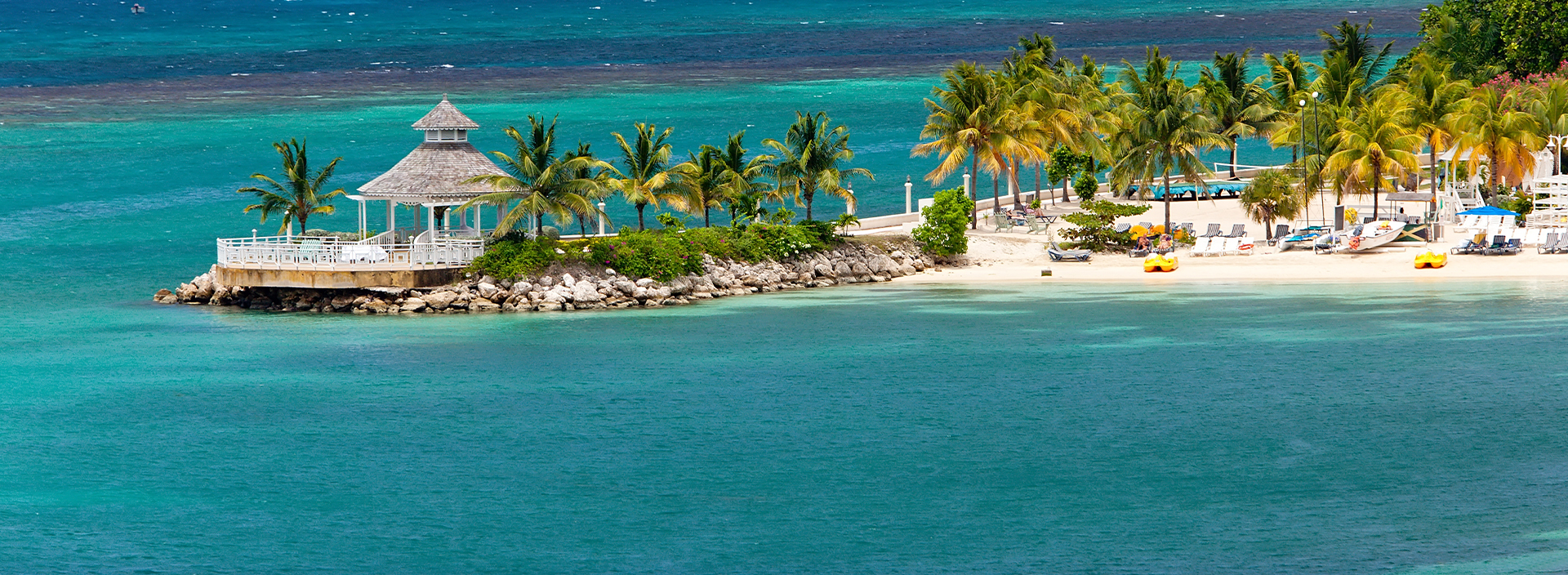 Beim Klicken wird man auf eine Seite mit Badeurlaub-Angebote für Februar weitergeleitet.