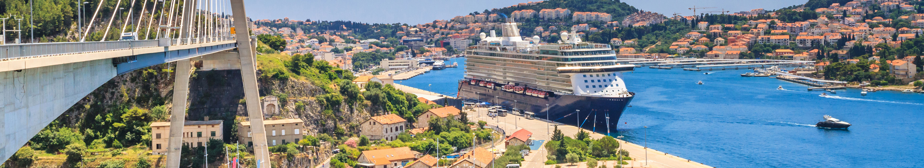 Blick auf Dubrovnik von der Franjo-Tudman-Brücke aus, an der kroatischen Adriaküste
