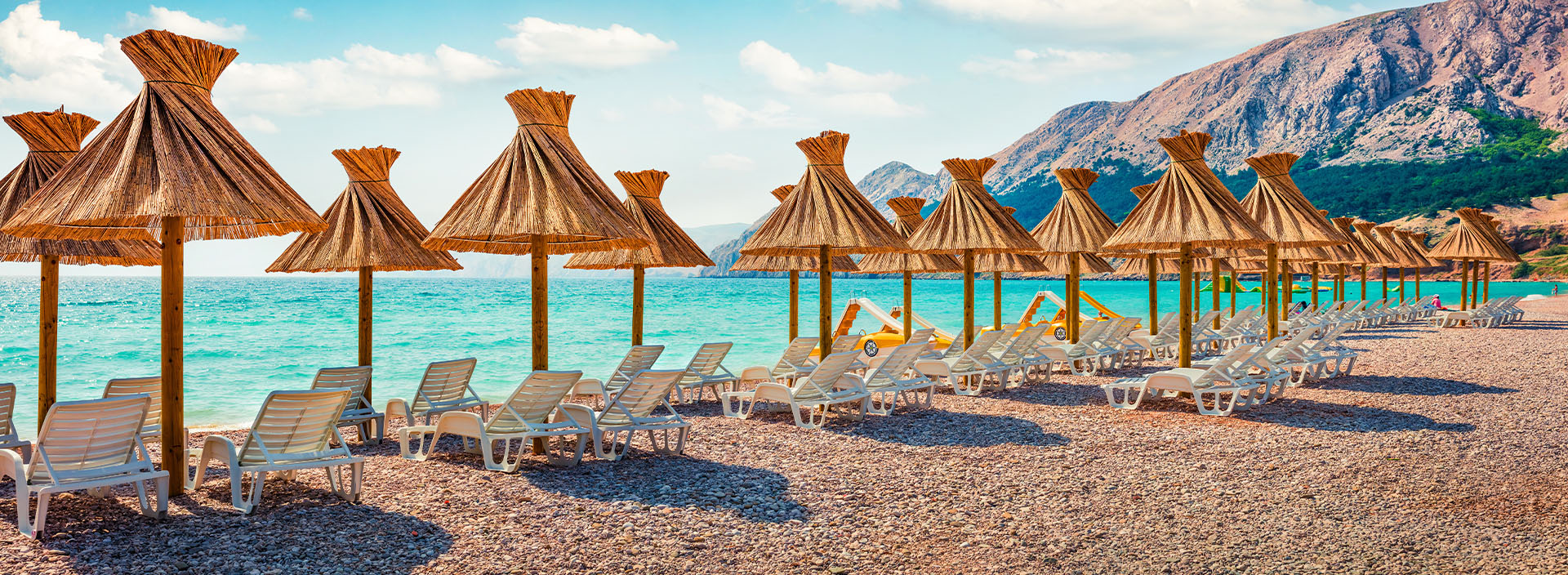 Beim Klicken wird man auf eine Seite mit Badeurlaub-Angebote für März weitergeleitet.