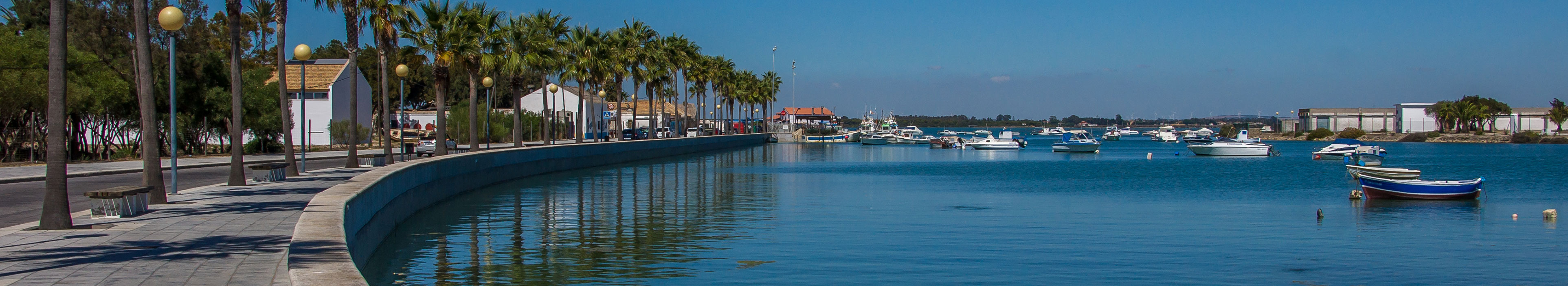 Hafenpromenade im andalusischen Novo Sancti Petri