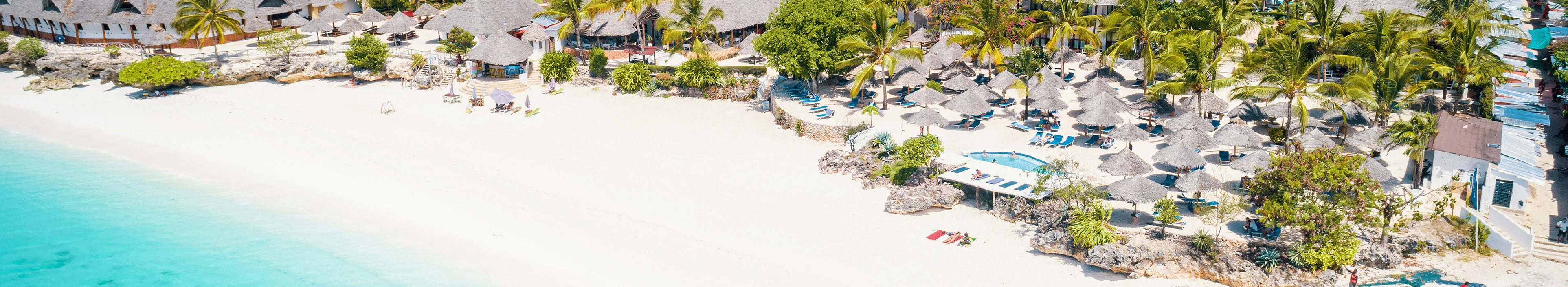 Strand und Hotels auf Sansibar