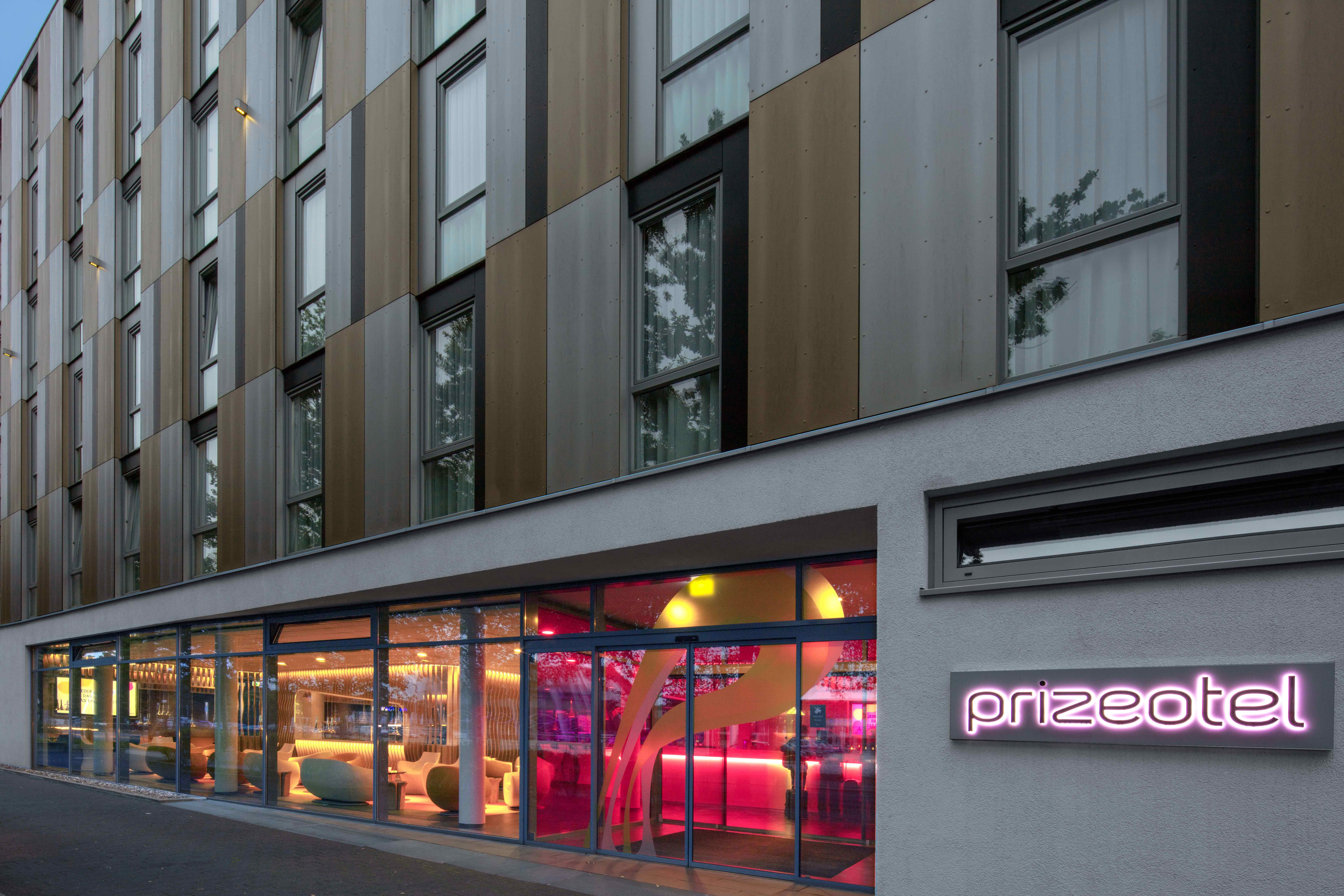 Außenansicht des des Prize by Radisson Hotel.